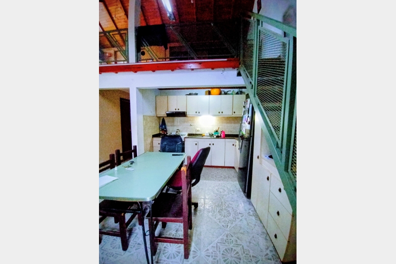 Casa ph con entrada de autos , 4 amb.