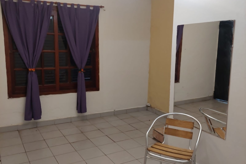 Casa  con 3 dormi. garaje y fondo