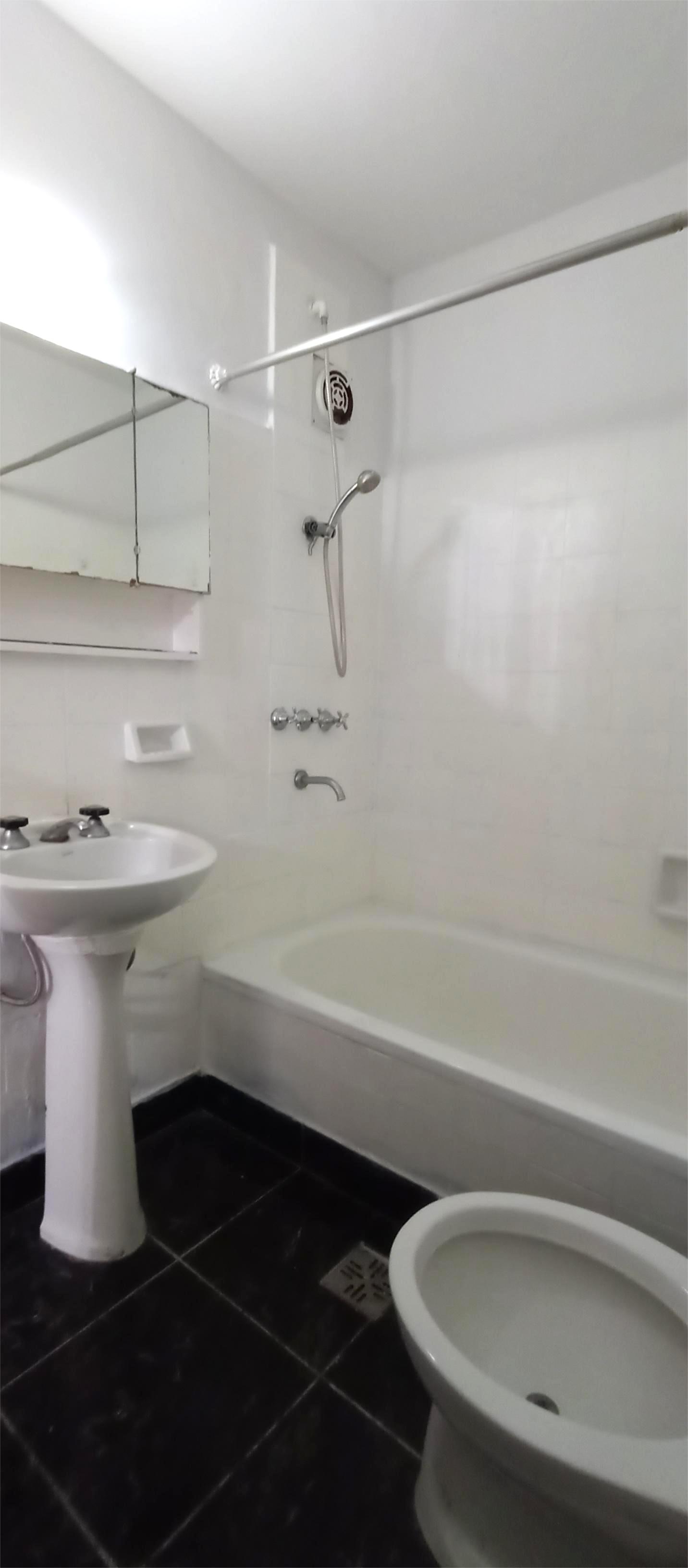 Departamento centrico con dos patios