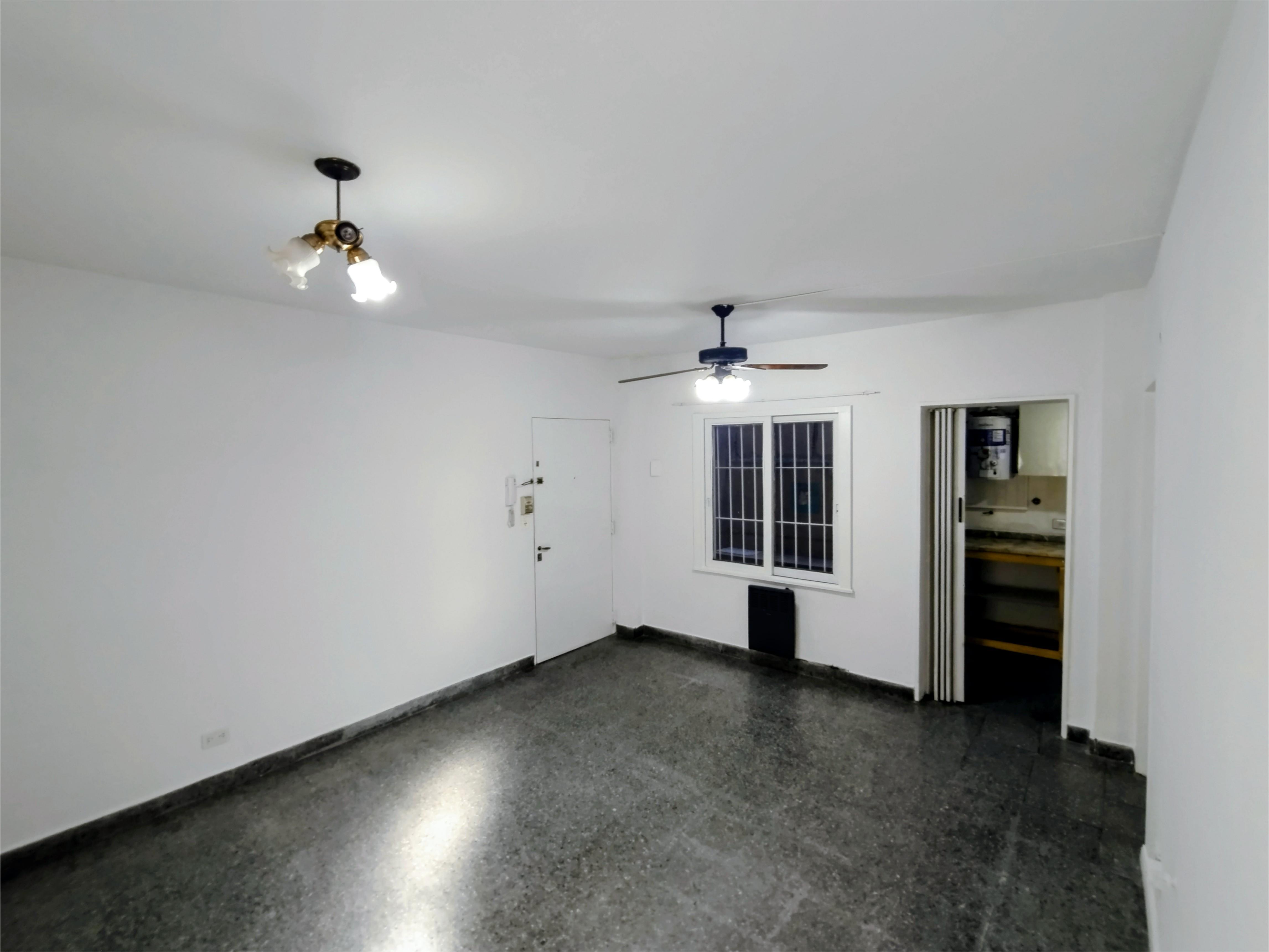 Departamento centrico con dos patios