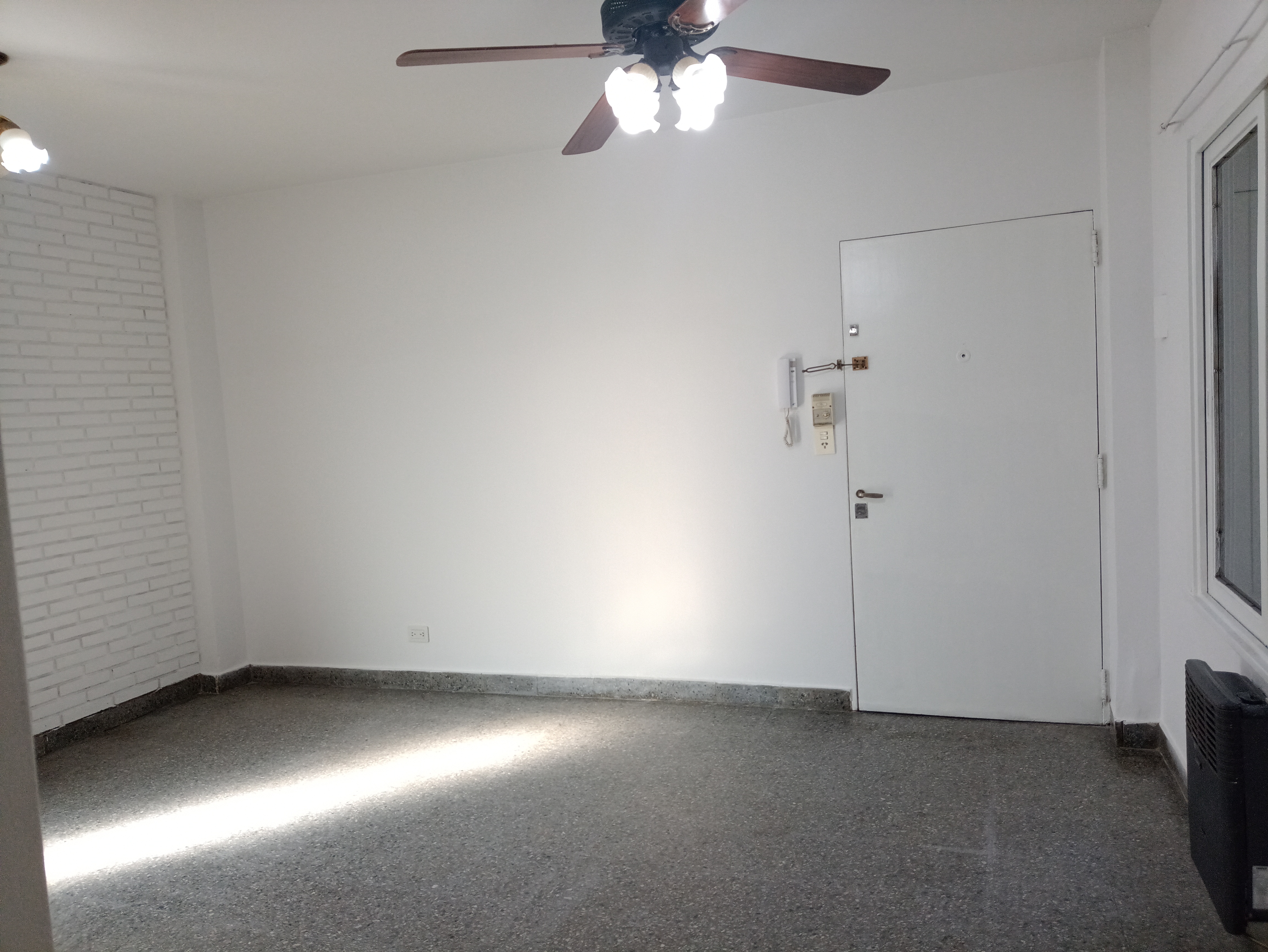 Departamento centrico con dos patios